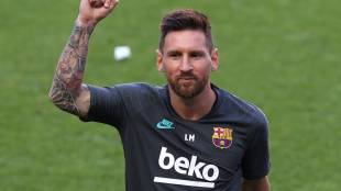 Lionel Messi to leave Barcelona, confirms club
