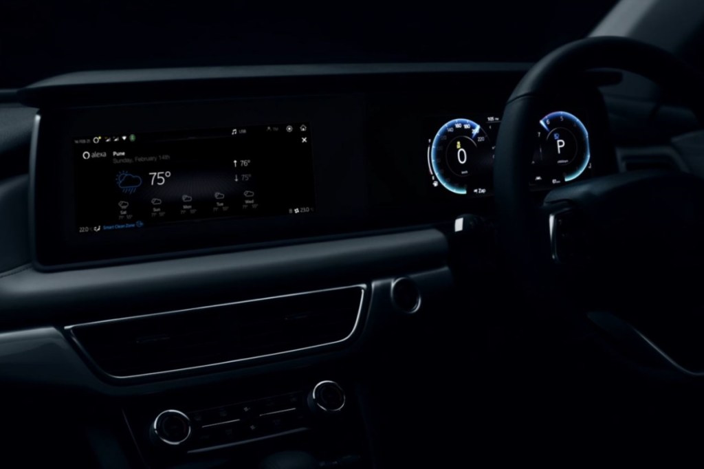 mahindra adrenox connected car teachnology