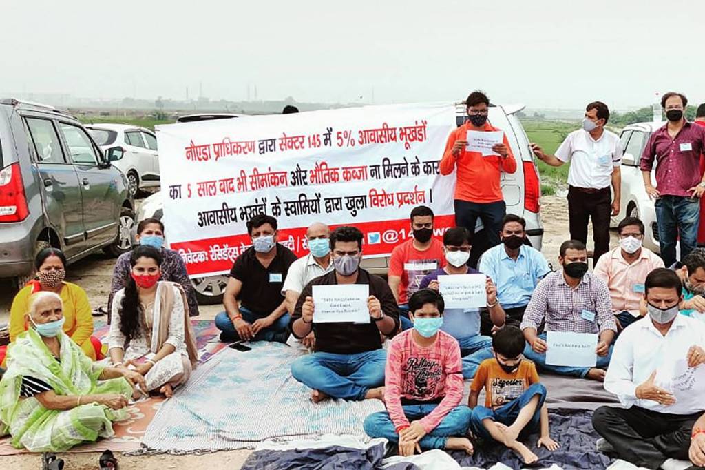 Landowners protest against Noida Authority over 5-year delay in plot handover