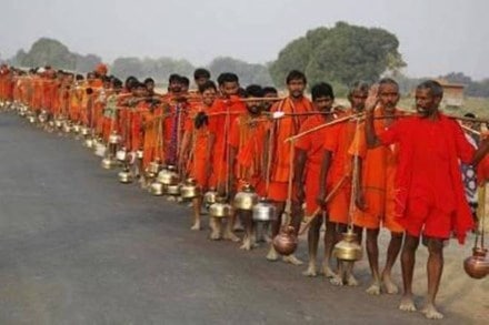 The police personnel are also strictly screening passenger vehicles bearing the number plate of an outside state such as Uttar Pradesh, Punjab, Himachal Pradesh among others.