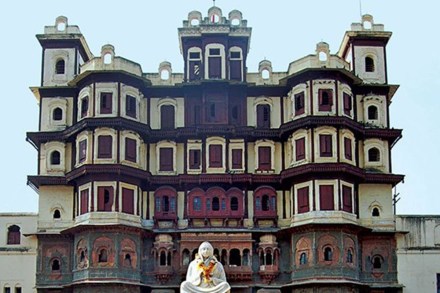 The central government has launched several schemes and projects related to cleanliness and sanitation in the country as part of the Swachh Bharat Campaign.