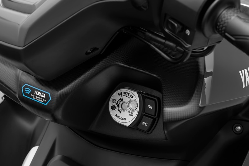 The Yamaha Aerox 155 gets a multi-function switch near the ignition switch that lets you open the fuel tank and the under seat storage of the scooter with just one press. But this is not clearly a segment-first feature as some of the scooters in India have been offering this kind of functionality.