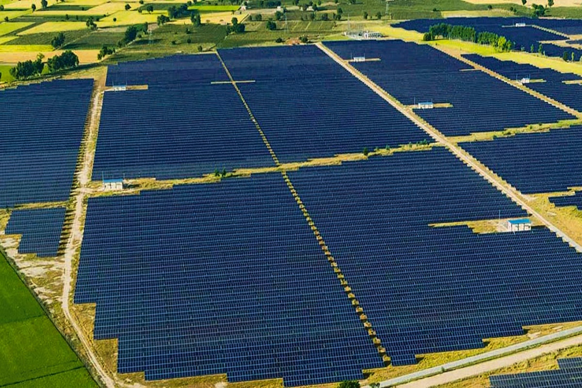 However, we believe Azure is best placed to profitably leverage India’s renewable energy theme as ROE focus remains. BUY. However, we believe Azure is best placed to profitably leverage India’s renewable energy theme as ROE focus remains. BUY.