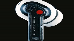 For loud and clear calls, Clear Voice Technology was specially-developed for ear (1) to reduce distracting background noises like the wind.