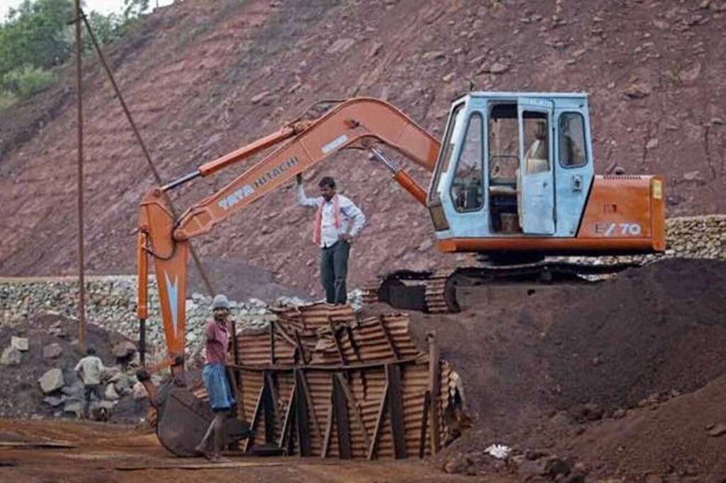 NMDC has reported sales of 15 mn tons (+46% yoy) in April-August 2021 and is on track to achieve 39 mn tons (+17% yoy) in FY2022E. 