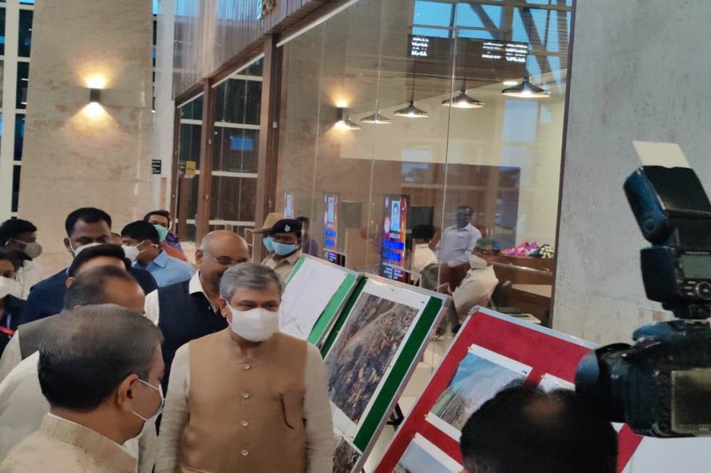 Sir M Visvesvaraya, railway terminal
