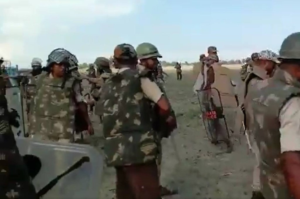 CPIM leader Kavita Krishnan also criticised the state police for the brutal action. CPIM leader Kavita Krishnan also criticised the state police for the brutal action.