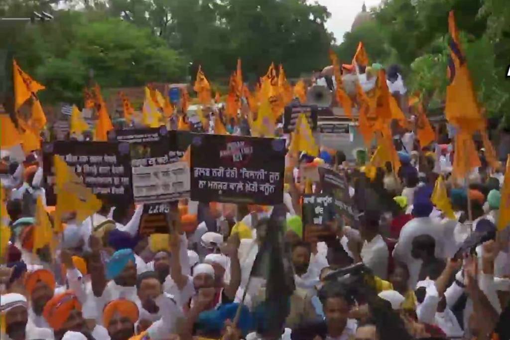 Farmers Protest Live