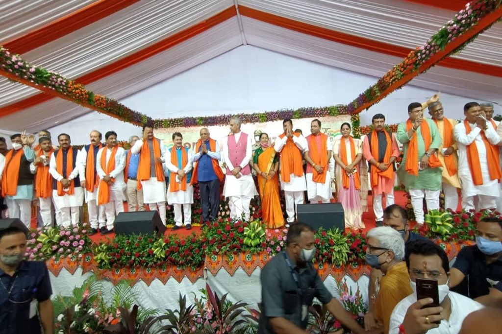 Gujarat Cabinet Full List: There are 10 cabinet ministers and 14 Minister of State. Gujarat Cabinet Full List: There are 10 cabinet ministers and 14 Minister of State.