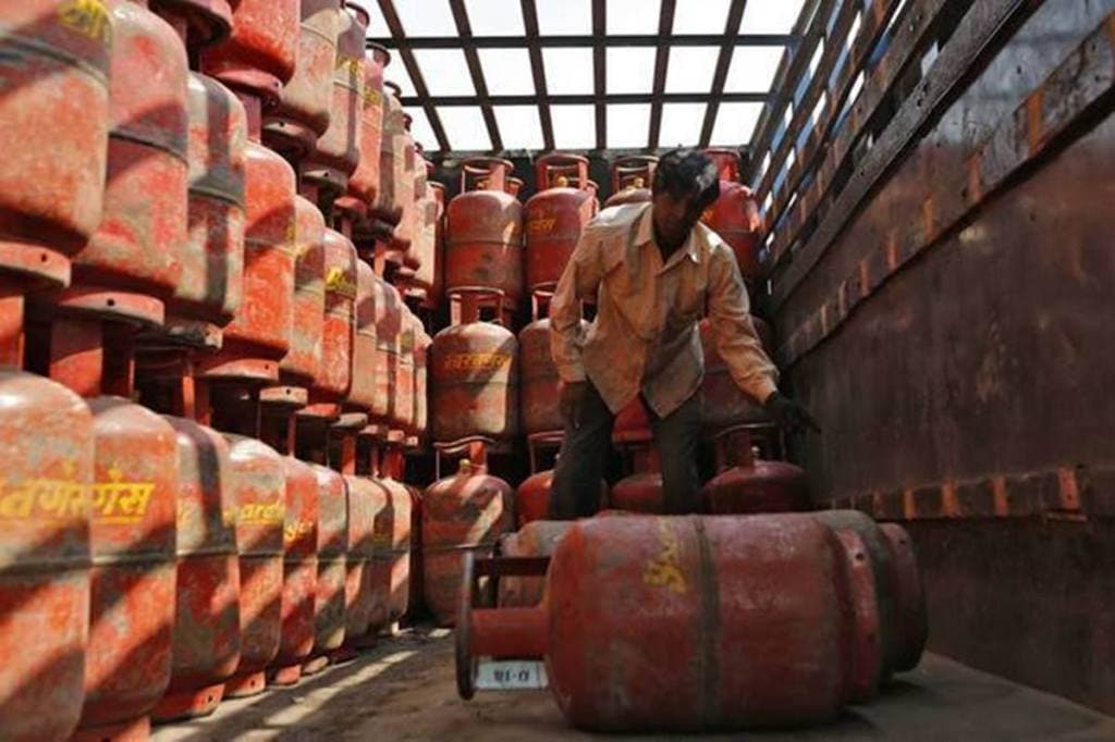 Congress general secretary Priyanka Gandhi also slammed the Modi government for the LPG price hike. Congress general secretary Priyanka Gandhi also slammed the Modi government for the LPG price hike.