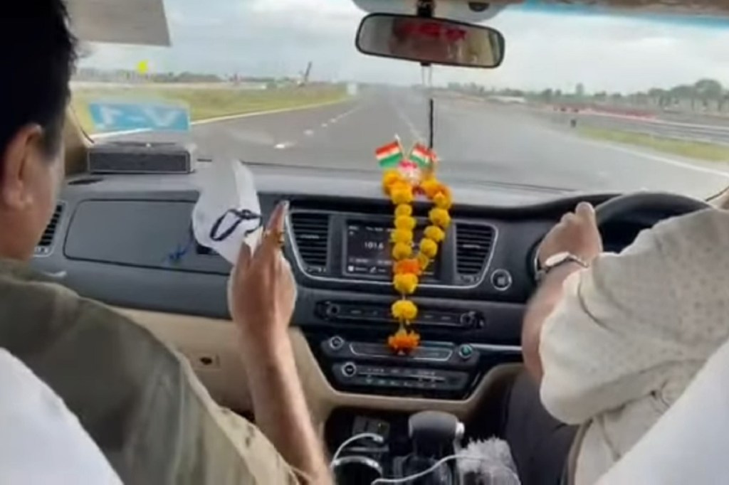 Nitin Gadkari Delhi-Mumbai Expressway