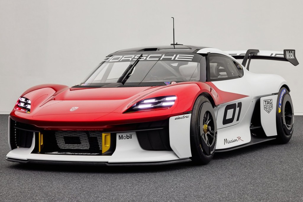 1000hp Porsche Mission R concept study: A sustainable way to go racing