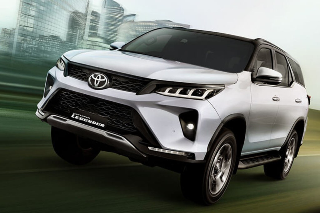 Toyota Fortuner Legender