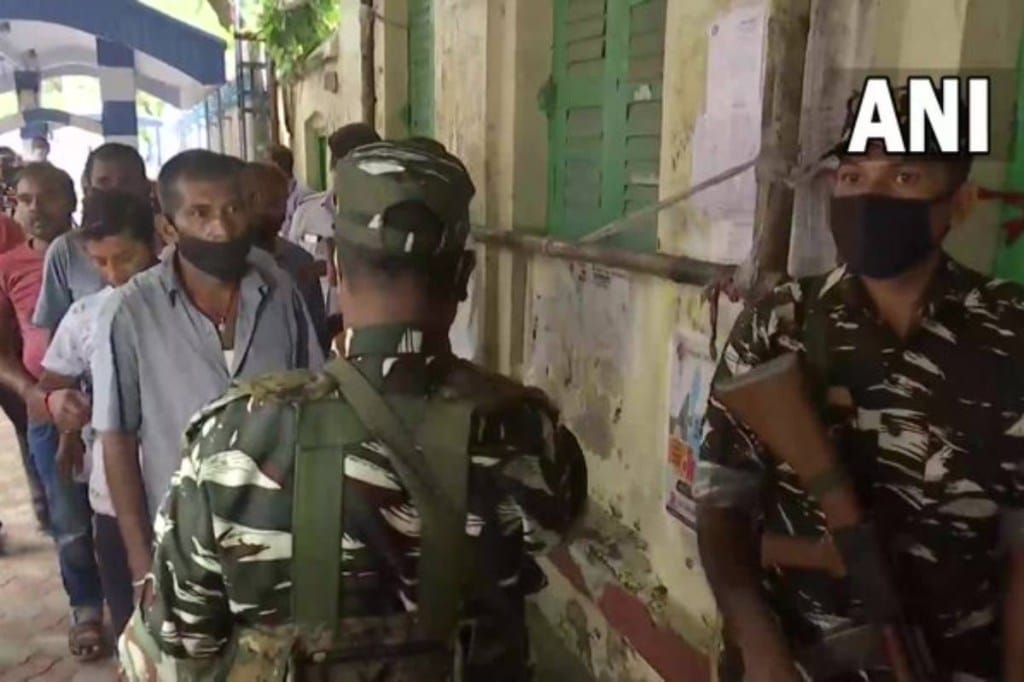 2021 Bhabanipur By-election Voting Live Updates: The bypoll will decide the fate of Mamata Banerjee who lost in Nandigram constituency. 2021 Bhabanipur By-election Voting Live Updates: The bypoll will decide the fate of Mamata Banerjee who lost in Nandigram constituency.