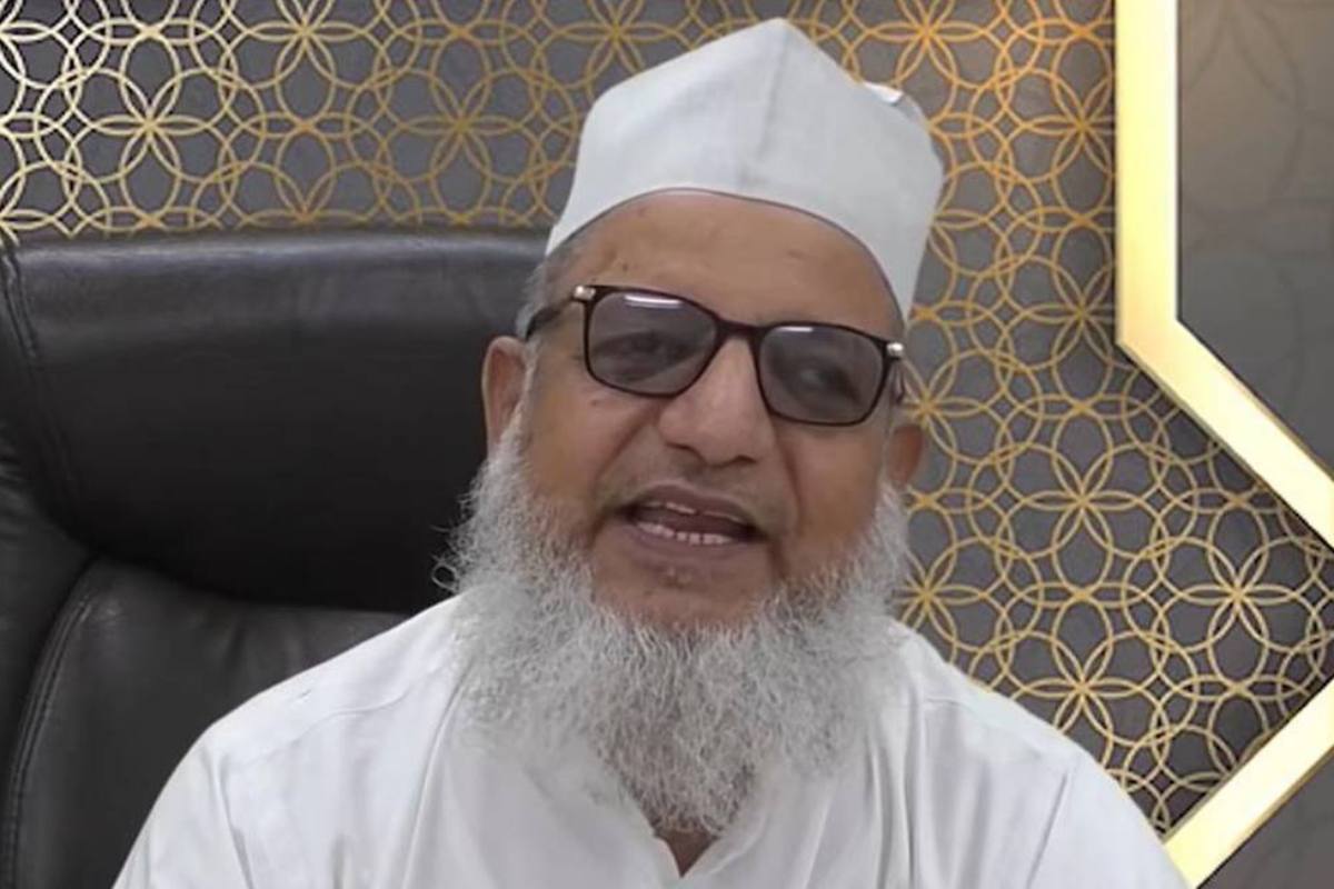 Siddiqui was arrested three months after Delhi's Jamia Nagar residents Mufti Qazi Jahangir Alam Qasmi and Mohammad Umar Gautam were apprehended by the ATS on June 20. Siddiqui was arrested three months after Delhi's Jamia Nagar residents Mufti Qazi Jahangir Alam Qasmi and Mohammad Umar Gautam were apprehended by the ATS on June 20.