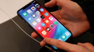 iPhone market share