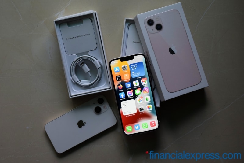 iPhone 13, iPhone 13 Mini, iPhone 13 unboxing, iPhone 13 Mini unboxing, iPhone 13 first look, iPhone 13 Mini first look, Apple