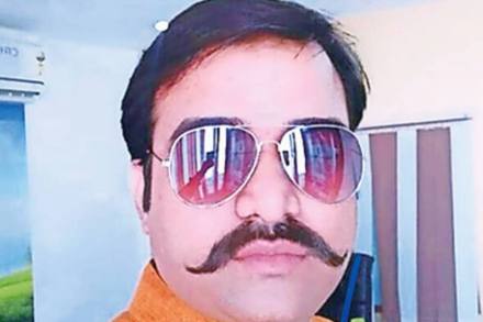 Meenakshi, the victim's wife, appealed to Chief Minister Yogi Adityanath on Twitter for the registration of a case against the policemen and also to suspend them. (Express Photo)