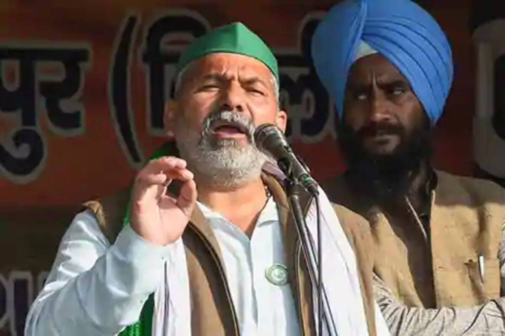 Rakesh Tikait on Tuesday blatantly threatened media houses to either support the protesting farmers or become their next target. 