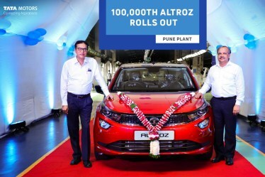 tata altroz sales india