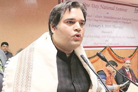 BJP MP Varun Gandhi said that the government needed to revive the talks with protesting farmers in a "respectful manner" and work with them in reaching a common ground. BJP MP Varun Gandhi said that the government needed to revive the talks with protesting farmers in a "respectful manner" and work with them in reaching a common ground.