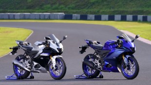 yamaha r15 v4 and r15m