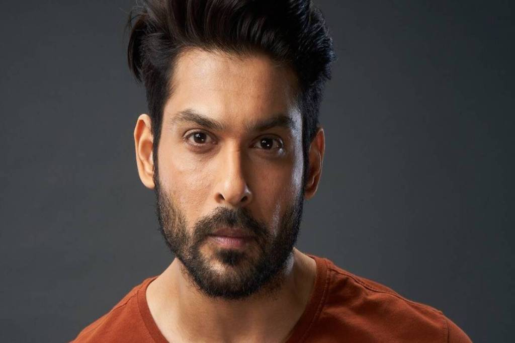Siddharth Shukla succumbed to a major heart-attack this morning at a young age of 40 casting a huge cover of pall over the Bollywood industry.