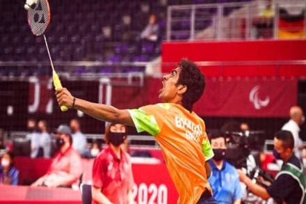 They had lost the semifinals 3-21 15-21 to Indonesian combination of Hary Susanto and Leani Ratri Oktila earlier in the day.