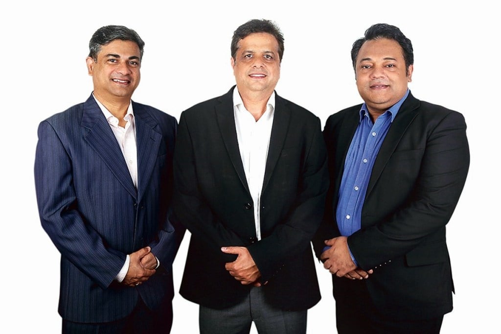 Myforexeye Fintech founders Anand Tandon (centre) flanked by Ritesh Victor (left) and Priyetu Shekhar (right)