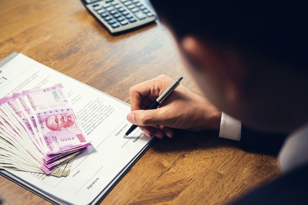 We continue to build in credit cost of 2.8% in FY2022e (1.9% in H2FY22), a tad (Rs 2-3 bn) higher than guided by the company. We continue to build in credit cost of 2.8% in FY2022e (1.9% in H2FY22), a tad (Rs 2-3 bn) higher than guided by the company.