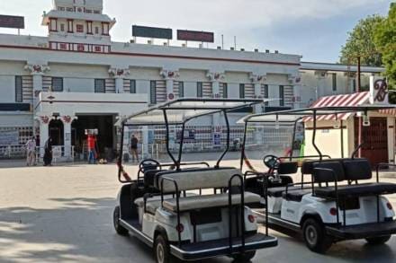 Madurai station, battery operated car