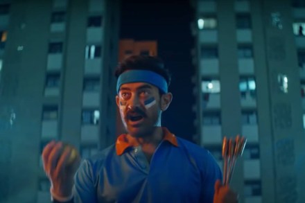 Your company's recent advertisement in which Amir Khan advising people not to fire crackers on the streets is giving a very good message.