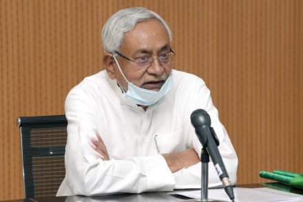 Nitish Kumar said that Lalu Yadav can only get him killed and can't do anything else.