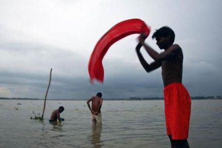 According to the proposal, the reservoir, dam and barrage would have a total capacity of 1,647 hectares metres According to the proposal, the reservoir, dam and barrage would have a total capacity of 1,647 hectares metres