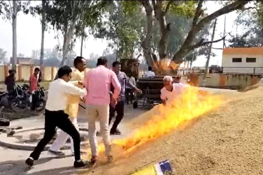 Samajwadi Party also hit out at the BJP government over fertilizer supply.