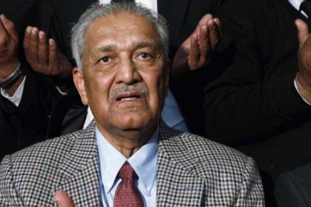 pakistan defense scientist, pakistan nuckear scientist, AQ Khan, father of Pakistan's nuclear programme, Khan reserach laboratories hospital