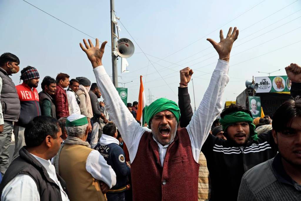 Supreme Court lashes out at agitating farmers for seeking permission to hold ‘Satyagraha’ at Delhi's Jantar Mantar Supreme Court lashes out at agitating farmers for seeking permission to hold ‘Satyagraha’ at Delhi's Jantar Mantar