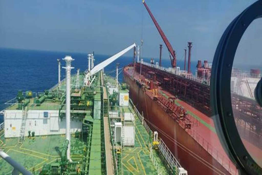 Kolkata Port carries ship-to-ship LPG lighterage at Sandheads