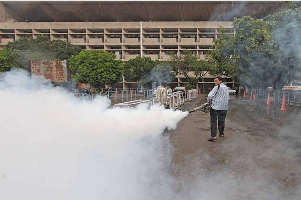 The delayed monsoon led to the accumulation of water in the potholes and other depressions and gave an extended opportunity to mosquitoes to multiply their numbers. (Credit: The Indian Express)
