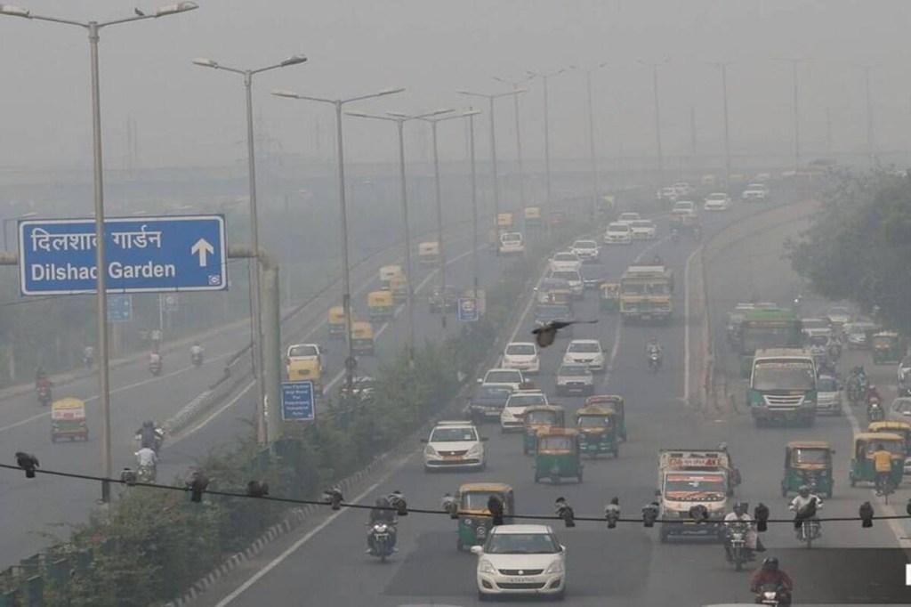 According to an analysis by the Delhi Pollution Control Committee (DPCC), people in the national capital breathe the worst air between November 1 and November 15 every year.