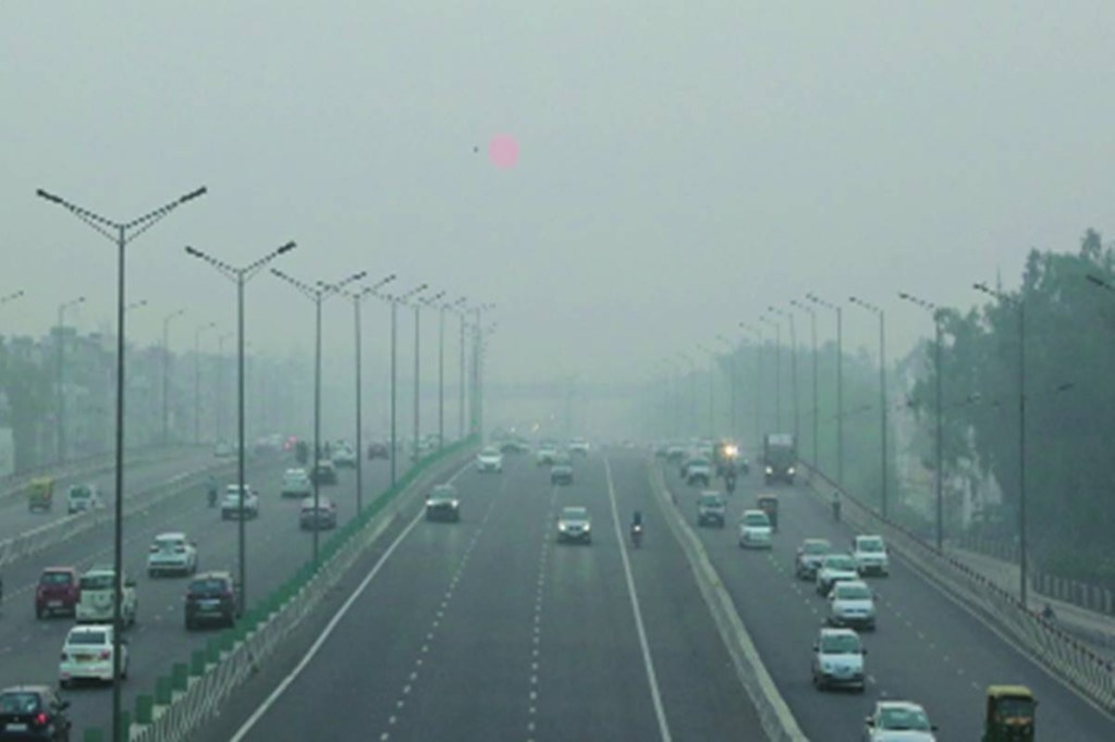 In the last 24 hours, the number of farm fires recorded stood at 3,157, accounting for 31 per cent of Delhi's pollution on Saturday. (File image) In the last 24 hours, the number of farm fires recorded stood at 3,157, accounting for 31 per cent of Delhi's pollution on Saturday. (File image)