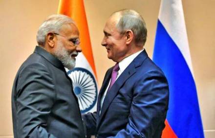 On the same day, the first ever 2+2 Ministerial Dialogue will take place between the two countries, which means that the foreign and defence ministers will be accompanying President Putin.