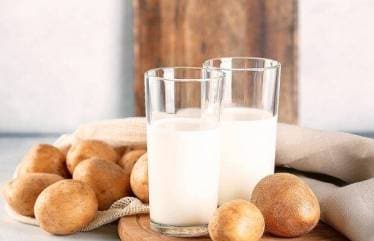 A report this month by British retail giant Waitrose says that potato milk is set to become one of the biggest food trends in 2022