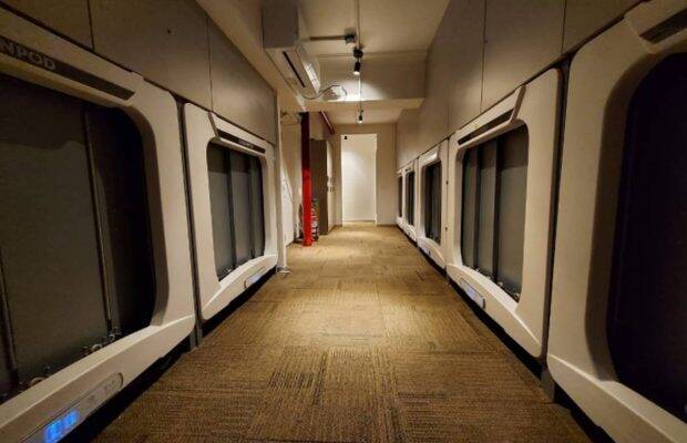POD Hotel, retiring room