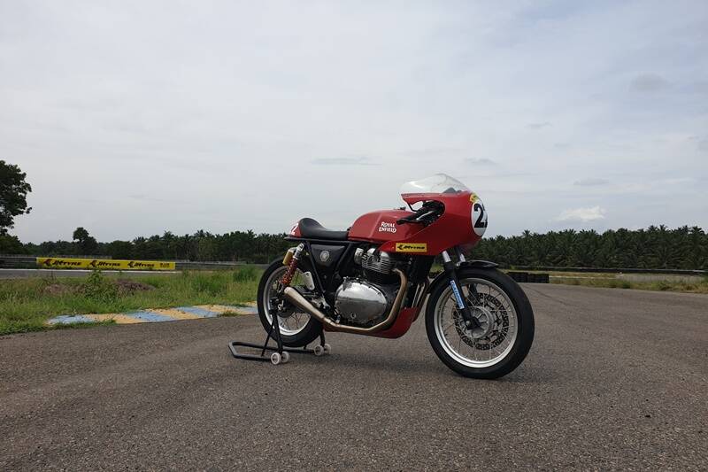 Now, to the most interesting part, the GT Cup features track-focussed version of the company's supremely capable Continental GT 650. Needless to say, GT 650 race bike, or the GT-R 650, as RE has named it officially isn't road legal and it has been prepped especially for the track and in order to do that, it has undergone some significant changes. 
