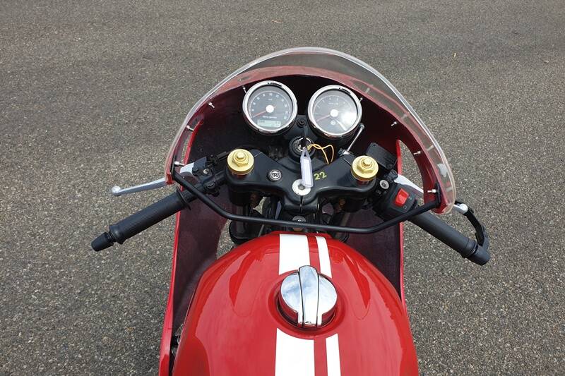 Apart from these changes, the race-spec Royal Enfield GT-R 650 also features bits like lowered race clip-on handlebars, specially designed fairing and belly pan for improved aerodynamics, rear-set footpegs, and also, grippier JK race tyres. All these changes come together and make the GT-R 650 a really sweet track bike, ensuring faster lap times and more importantly, a lot of fun!