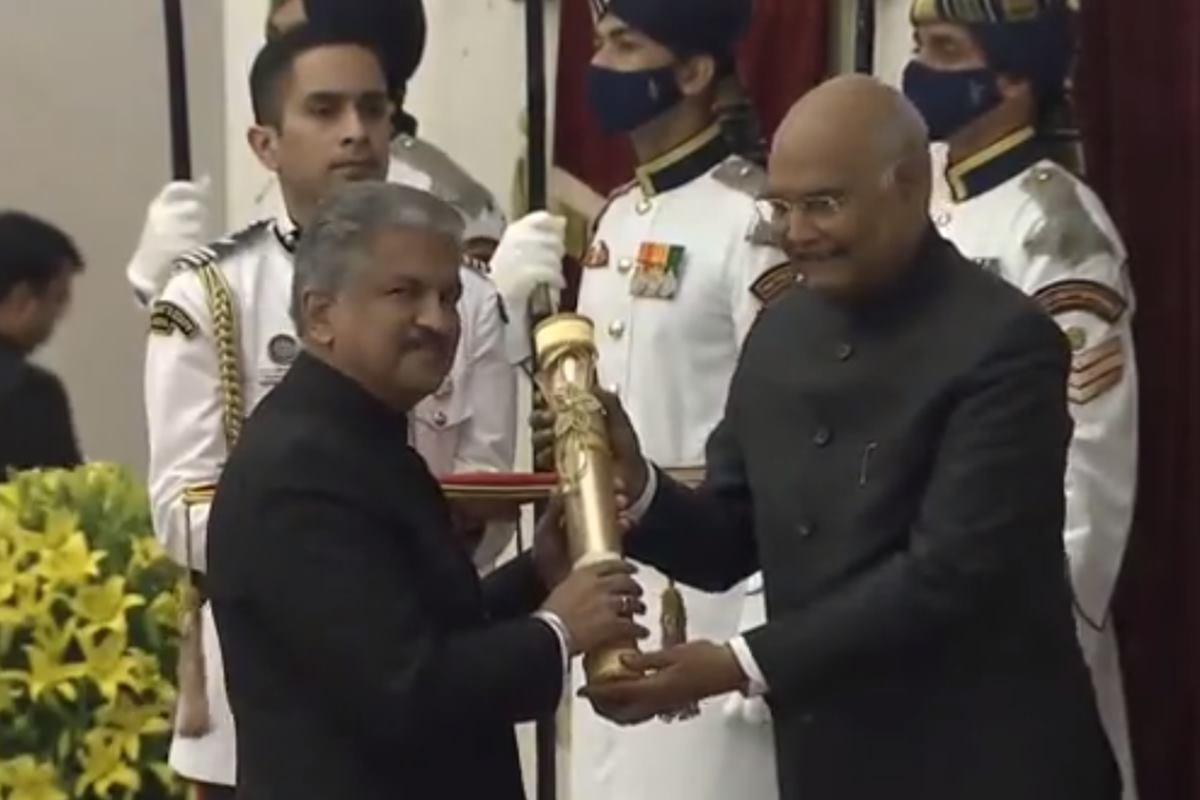 President Ram Nath Kovind confers Padma Bhushan on Anand Mahindra