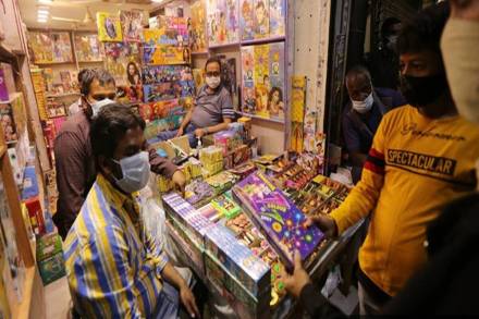 Firecrackers-Reuters