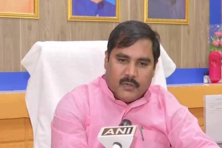 Bihar minister Janak Chamar termed the incident unfortunate, saying that only the poor perish in such incidents.