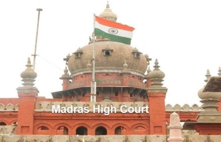 On completion of chanting of Naalayira Divya Prabandham by Vadakalai sect, Thenkalai sect and ordinary devotees, jointly the final ritual namely Vazhithirunamam may be firstly chanted by Thenkalai. On completion of chanting of Naalayira Divya Prabandham by Vadakalai sect, Thenkalai sect and ordinary devotees, jointly the final ritual namely Vazhithirunamam may be firstly chanted by Thenkalai.